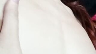 Luana plays with her pussy and cums