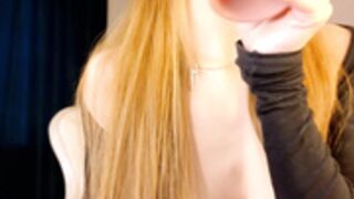 fleur_x_x 061 suck dildo