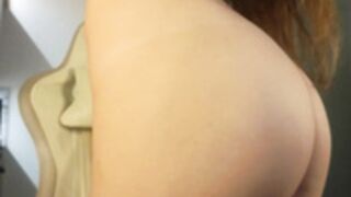 fleur_x_x 029 dildo in pussy