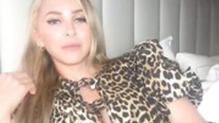 Alix lynx hot Live show