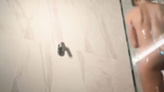 ava_delightt soapy shower 2