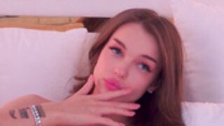 Liana aka LianaHester 20