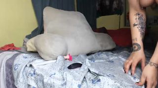 sleazylittlemeemee_170416_0641_female_chaturbate