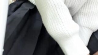 -Holloway- Squirt in public coffee shop