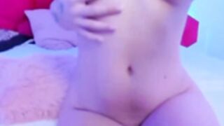 Maci Reynolds pussy show