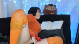 Ivey_Strigoi - Cosplay Velma