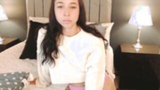 The flexible Hazel Mafia spreading her legs