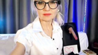 very sexy slender mature milf gilf granny extreme hot p