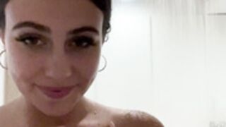Lanzi Shower Video