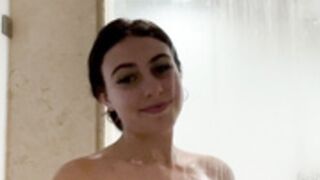 Lanzi Shower Video