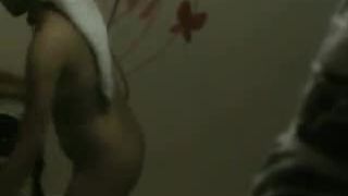 Espiada en su cuarto