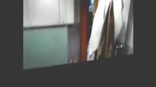 Espiando a la Becina se descuida