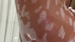 Erzabelx Bath Squirting