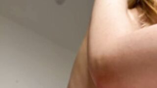 chloe_show 3