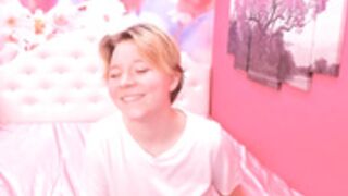 Marlin_coy naked, spreads her legs (Reupload)