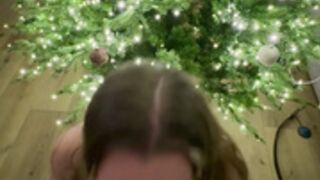 Lana Roosje Christmas Blowjob