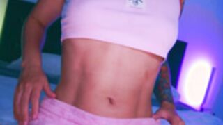 Awondrr fake creampie closeup