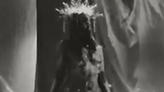 Art Erotica ♥ SEXY Nude Golden Goddess Show