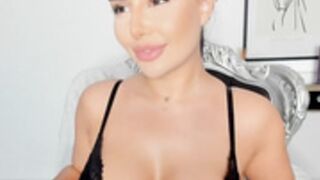 moniqueeass 318