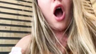 Mona_Plus squirt show in public restaurant