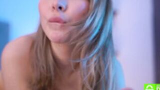 Telladreamer suce un gode 19.03.26