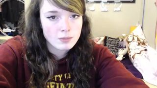 kerayz finger her pussy