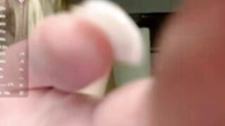 Kristiancommes chien nue et doigts la chatte 18.03.26