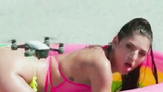 Nikki Knightly Smoke Bomb3