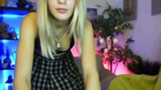 Luna_Grace18 blonde young legal new streamer on MFC Lun