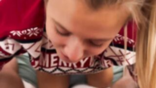 Sophmoreschoolgirl X-Mas Creampie