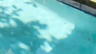 Scarlett #33 - Fucks Pull Cleaner