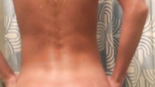 Emma Strickland Sexy Fit Cute Girl Tease Ticket 28