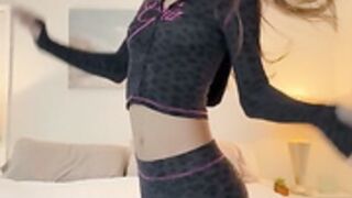 Emma Strickland Sexy Fit Cute Girl Tease Ticket 8