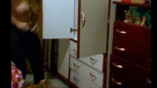 Espiando ala primita 2