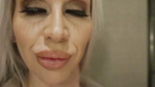 Beshine - Trouble Applying Lipstick