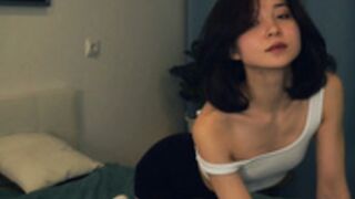 coventinaashfield on bed