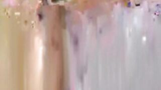 lili_liliana uses a dildo and triggers her period