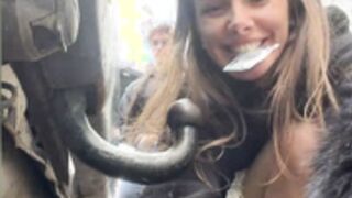 fit_vic Sex in the car