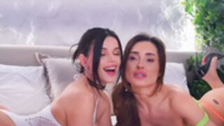 LaraCharm and Evie 20