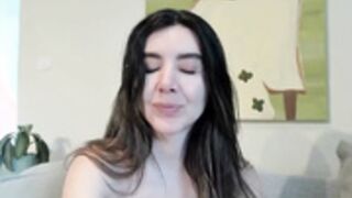 Lauravega loves to suck