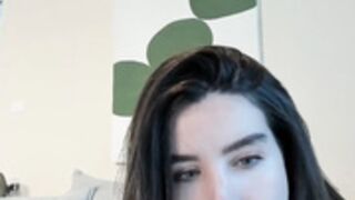 Lauravega sucks a big dildo