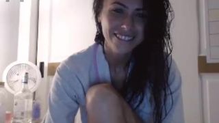 Ami_White-masturbating