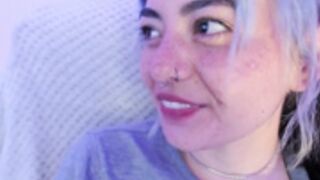 sammysammy_ showing her pierced nipples