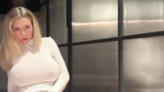 Gabbie Carter playes with a big dildo