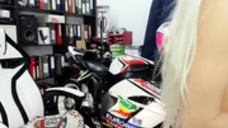 LisaAkira BG