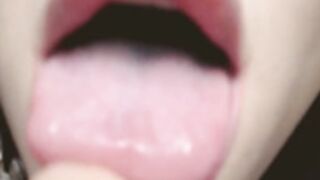 Alice Sweetmelons dildo suck in public
