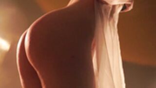 glimmerwave (Northern_Gracia) nude curtain