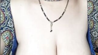 aunty show face and boobs in pvt 3