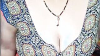 aunty show face and boobs in pvt 3