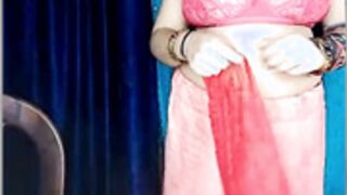 aunty show face and boobs in pvt 1